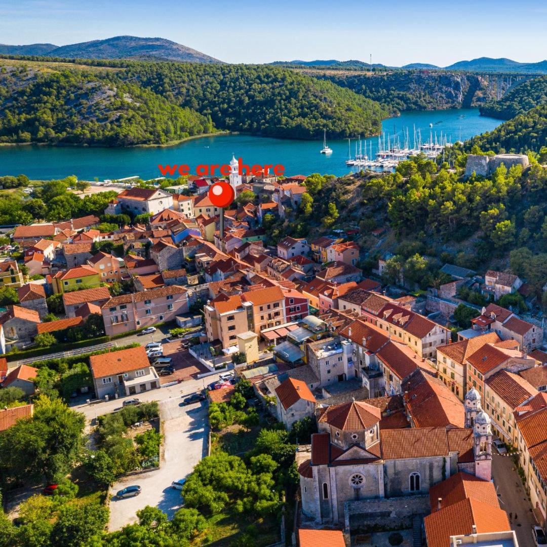 Mediterranean Terrace Apartment With Bikes & Sup Skradin Εξωτερικό φωτογραφία