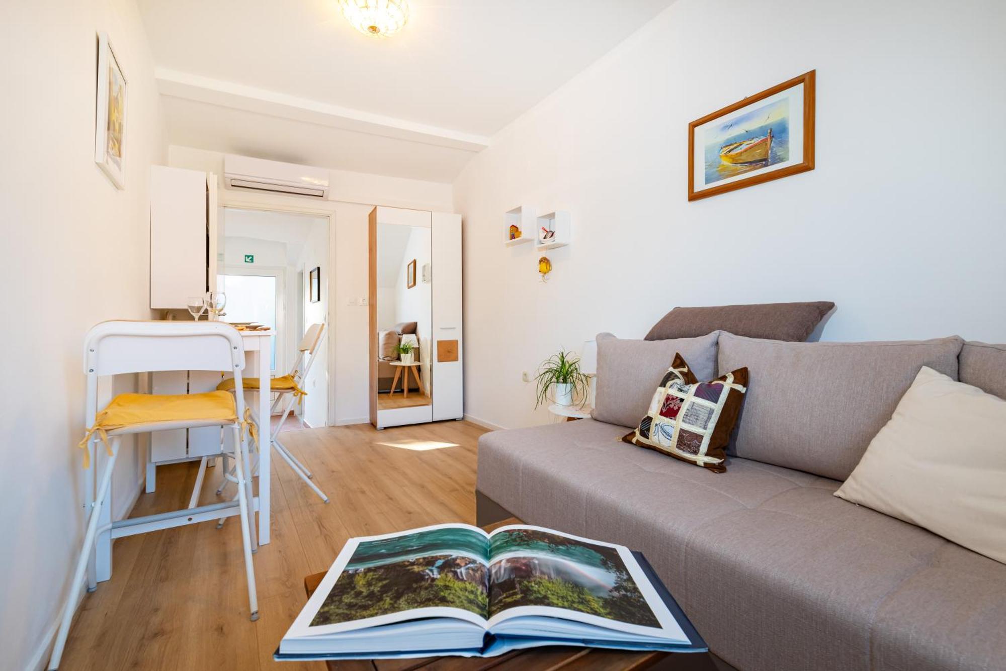 Mediterranean Terrace Apartment With Bikes & Sup Skradin Εξωτερικό φωτογραφία