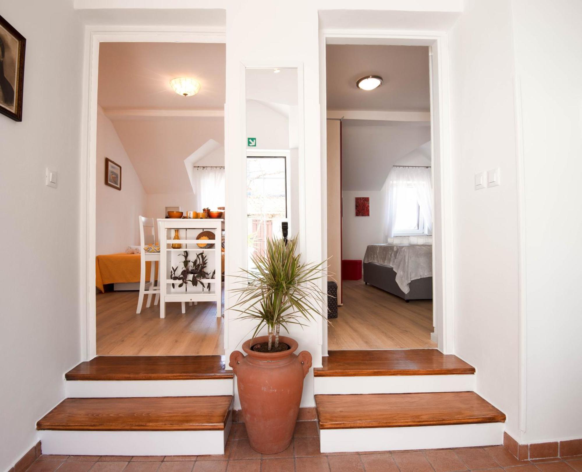 Mediterranean Terrace Apartment With Bikes & Sup Skradin Εξωτερικό φωτογραφία