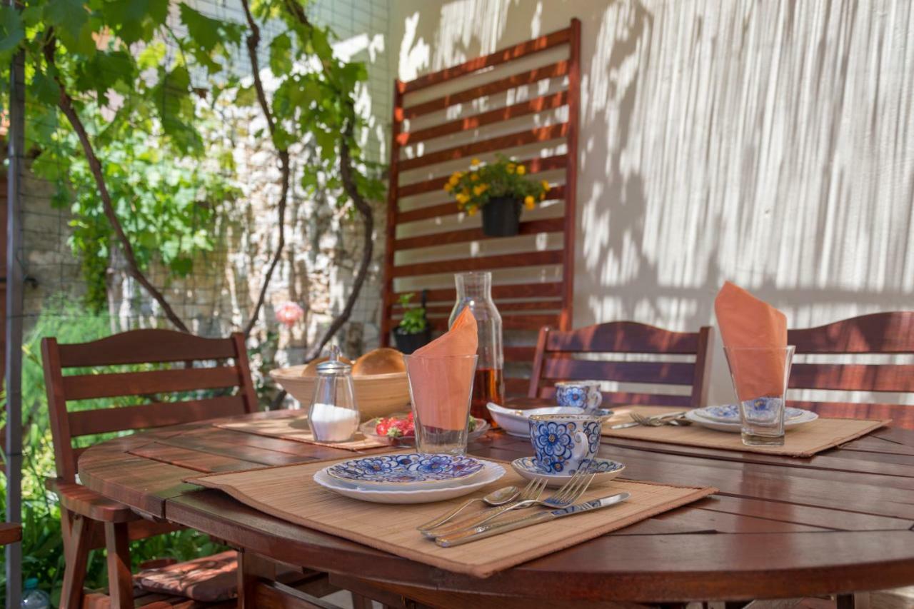 Mediterranean Terrace Apartment With Bikes & Sup Skradin Εξωτερικό φωτογραφία